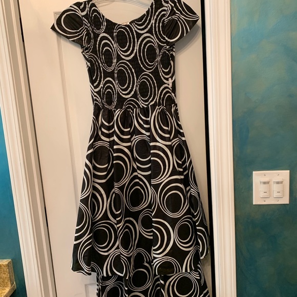 Black & white dress - Picture 2 of 2